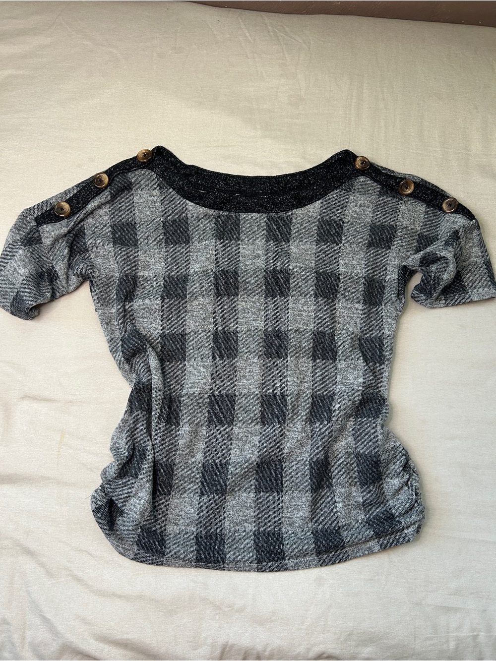 Gray Plaid Short-Sleeve Knit Sweater with Shoulder Buttons